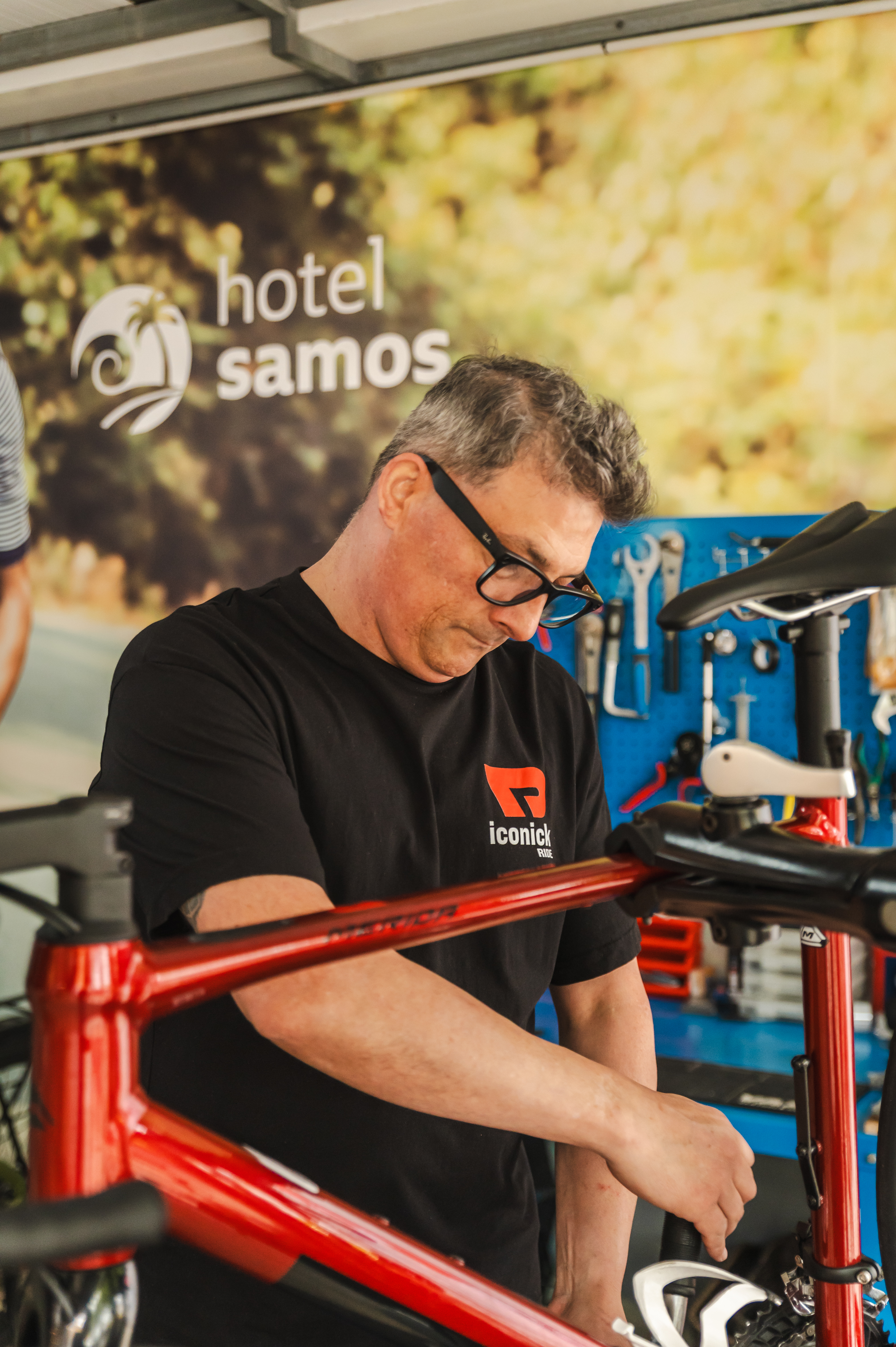 Mecánico Iconick Ride en Hotel Samos